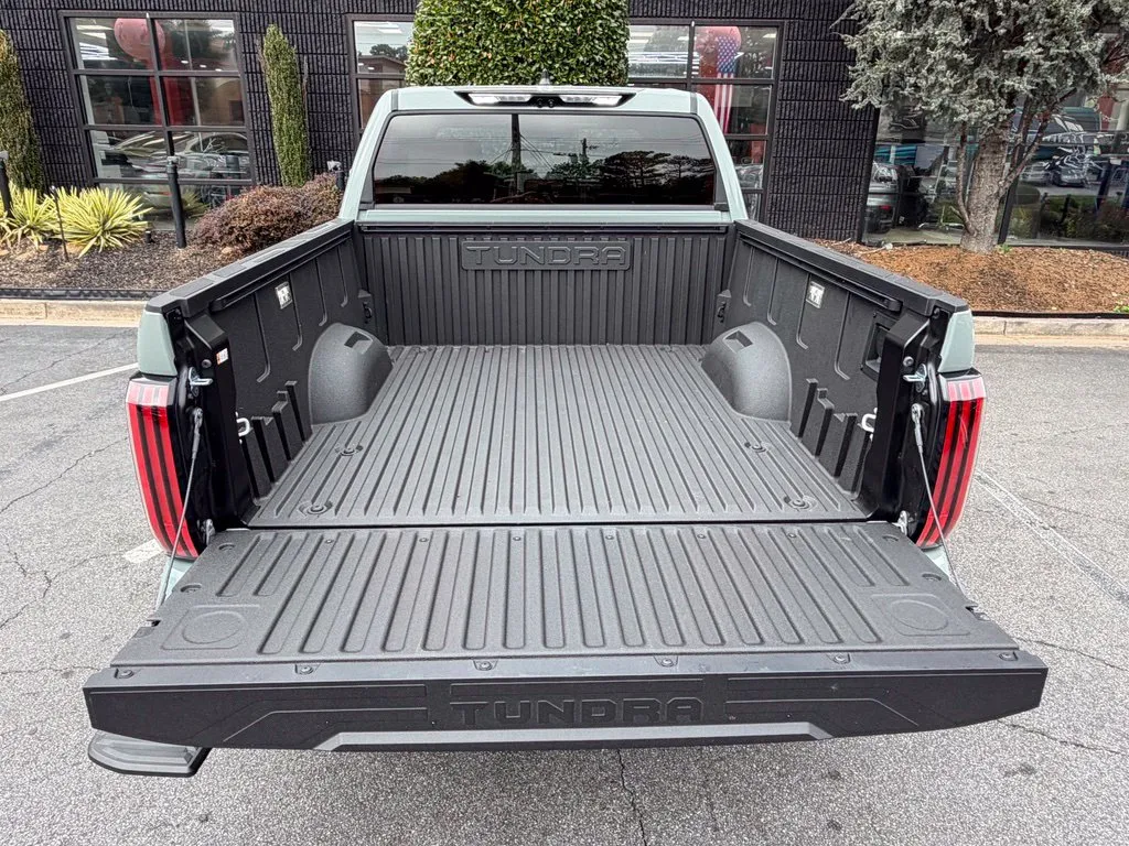 Toyota Tundra photo 17