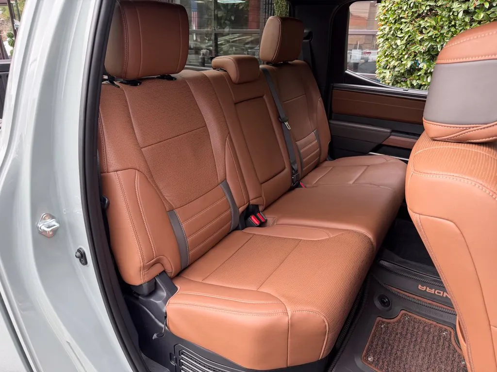 Toyota Tundra photo 39