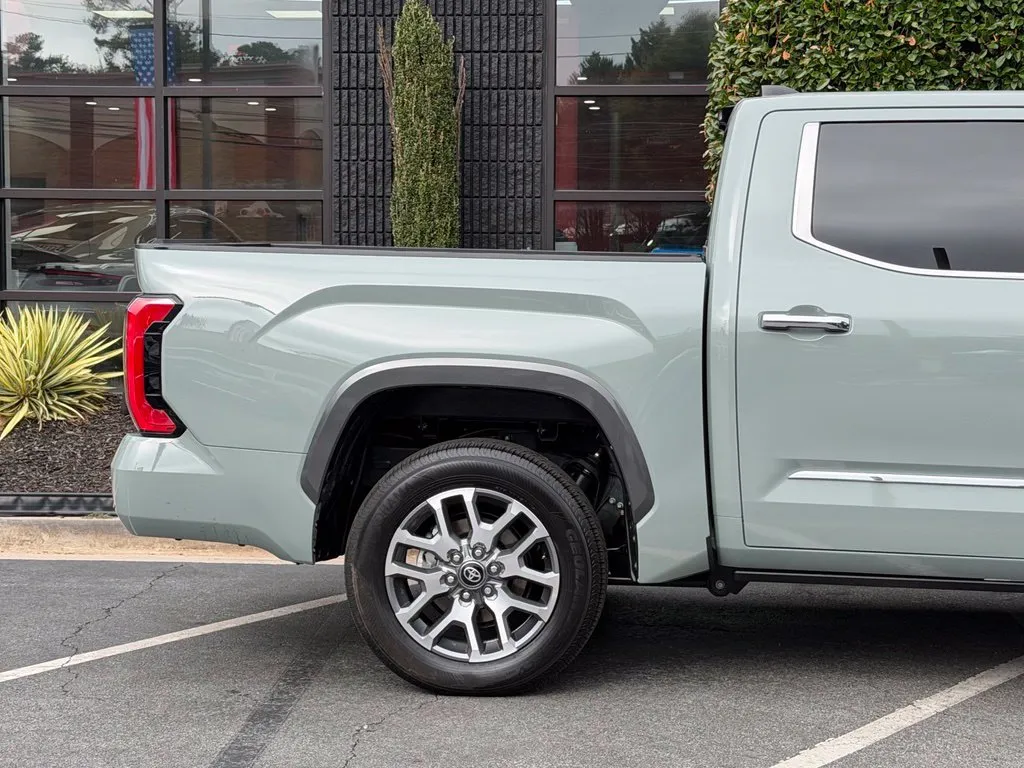 Toyota Tundra photo 21