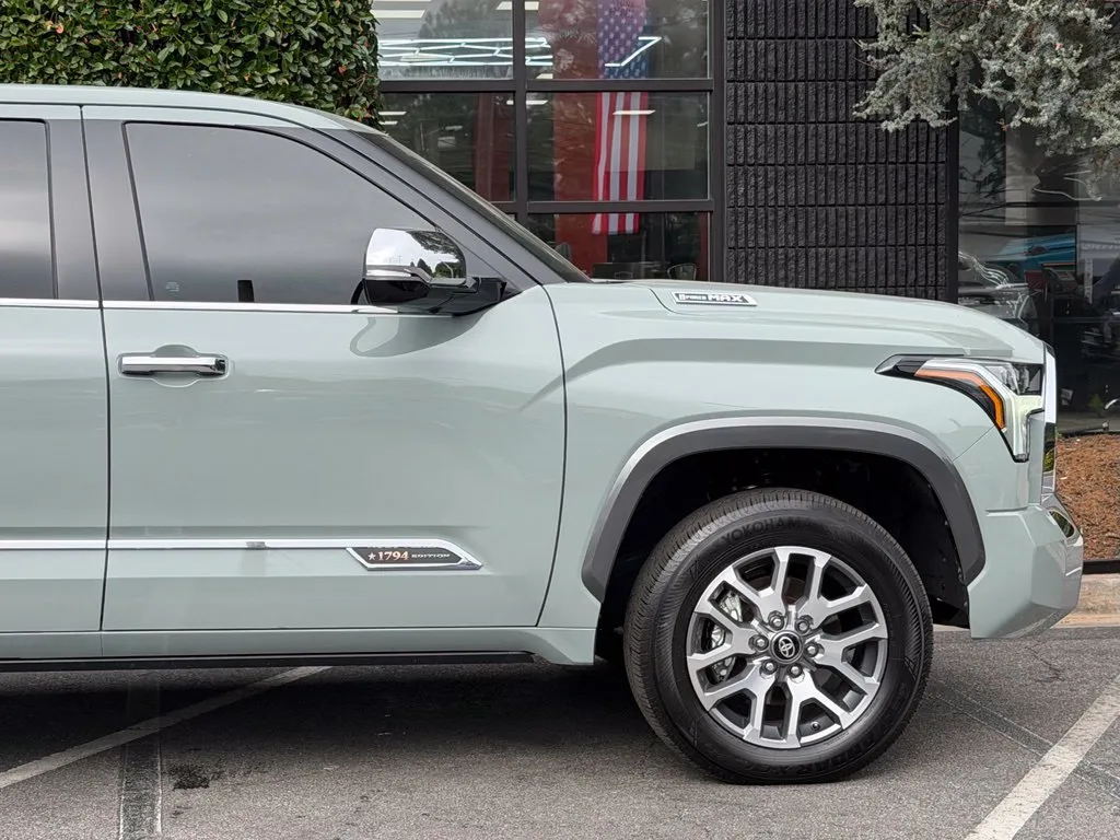 Toyota Tundra photo 22
