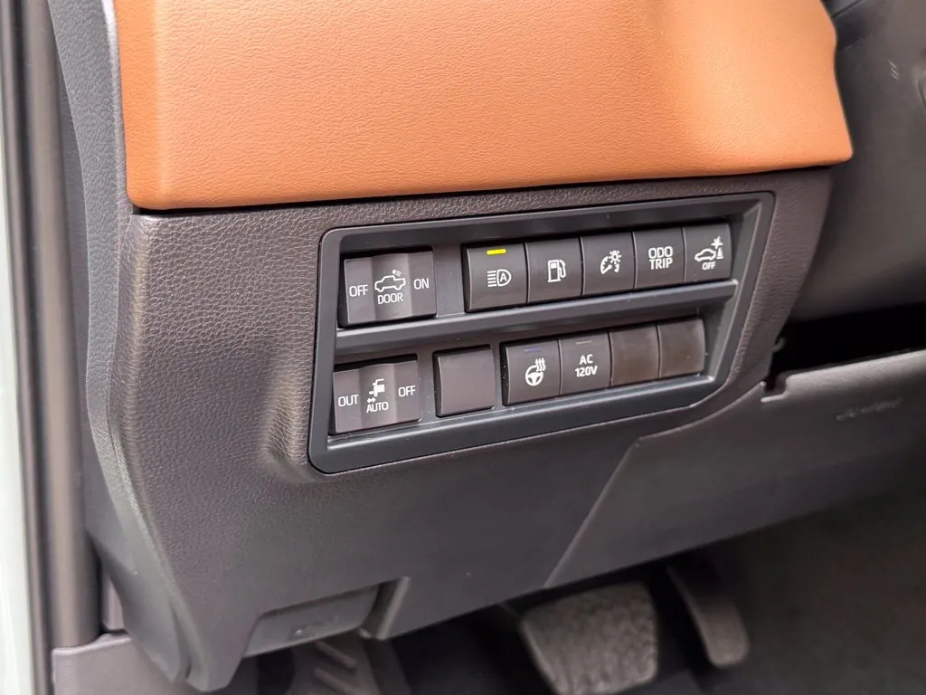 Toyota Tundra photo 27