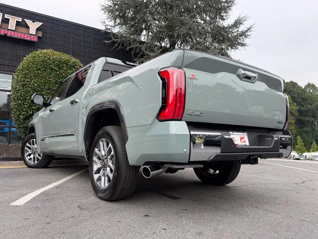 Toyota Tundra photo 19
