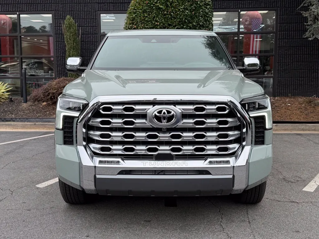 Toyota Tundra photo 3