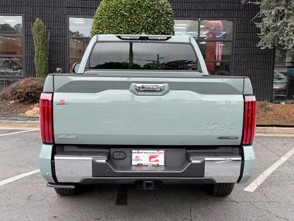 Toyota Tundra photo 14
