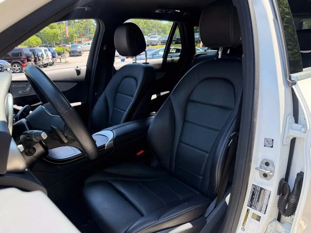 Mercedes-Benz GLC photo 26