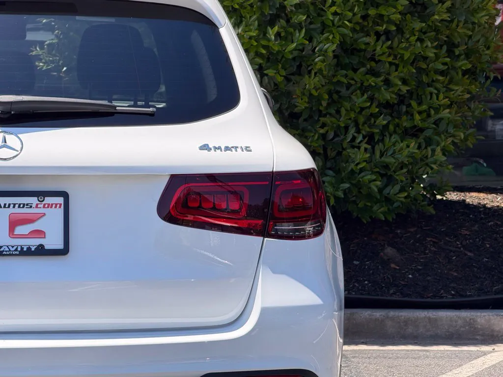 Mercedes-Benz GLC photo 16