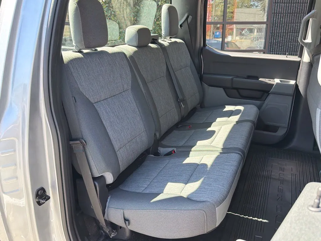 Ford F350SD photo 38