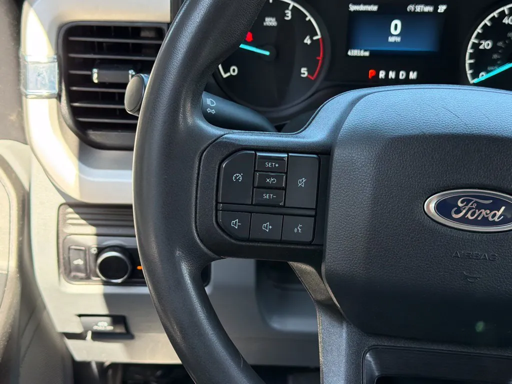 Ford F350SD photo 43