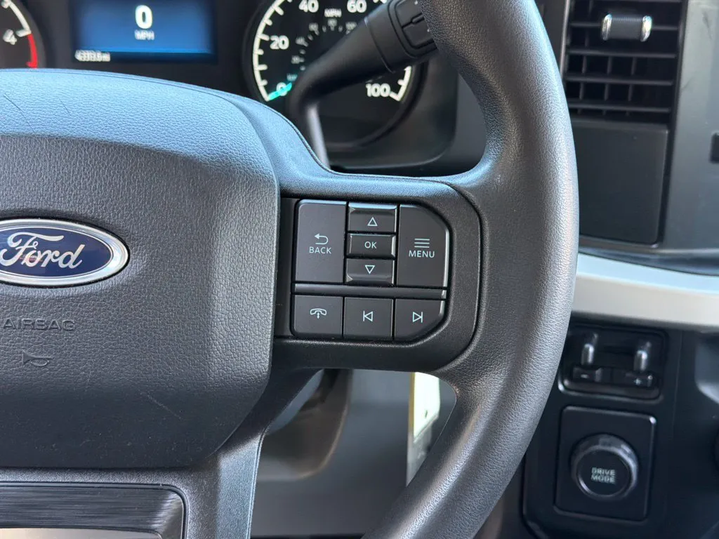 Ford F350SD photo 44