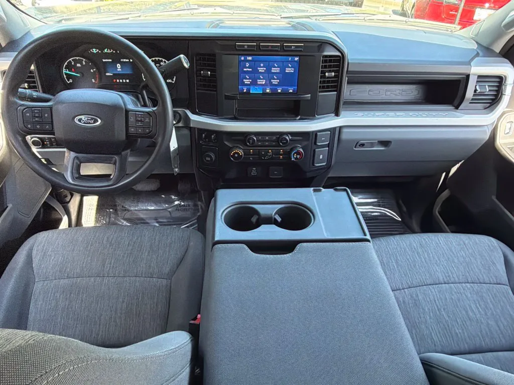 Ford F350SD photo 39