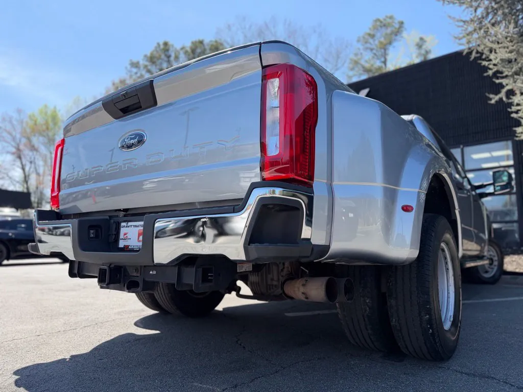 Ford F350SD photo 13
