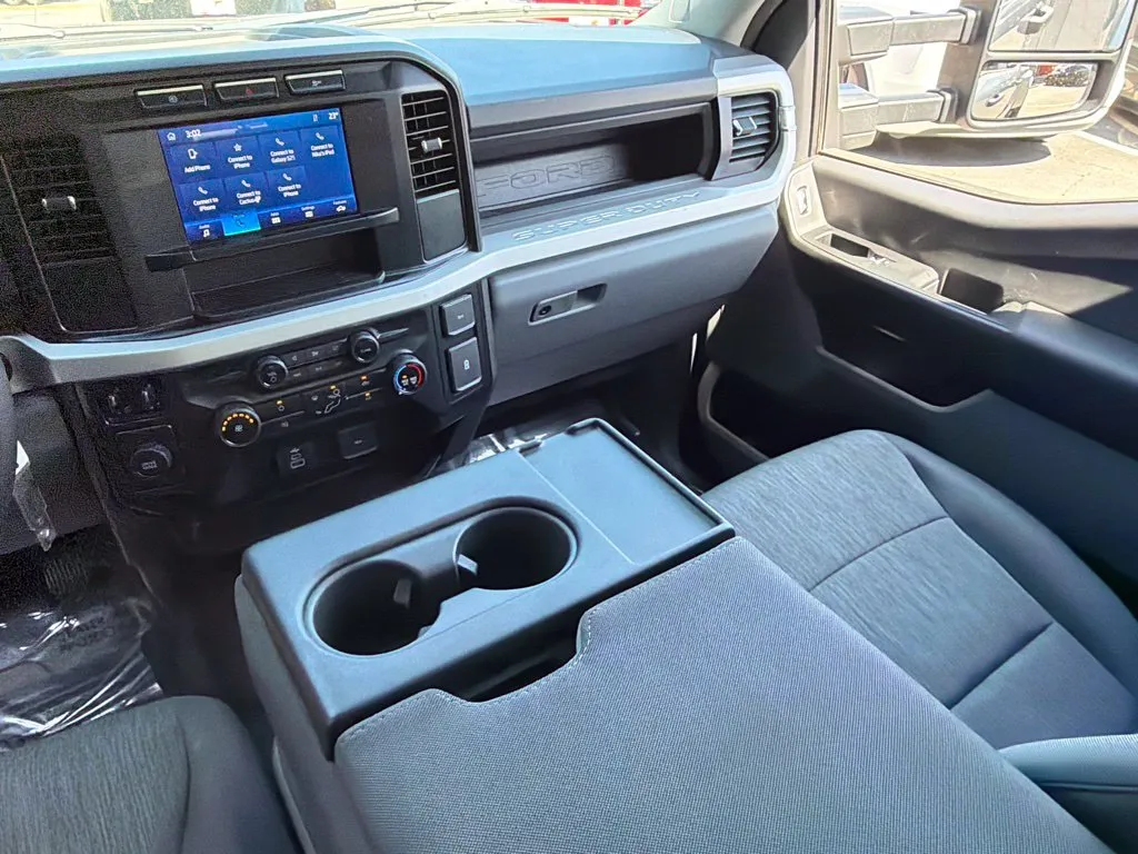 Ford F350SD photo 41