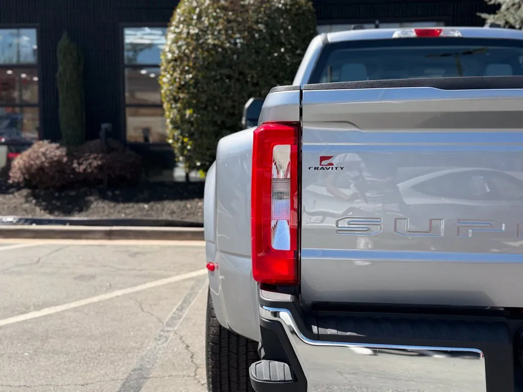 Ford F350SD photo 15