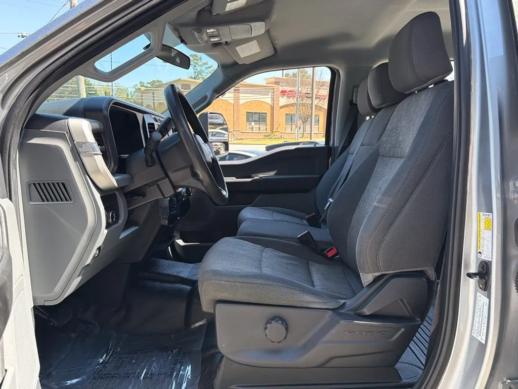 Ford F350SD photo 24