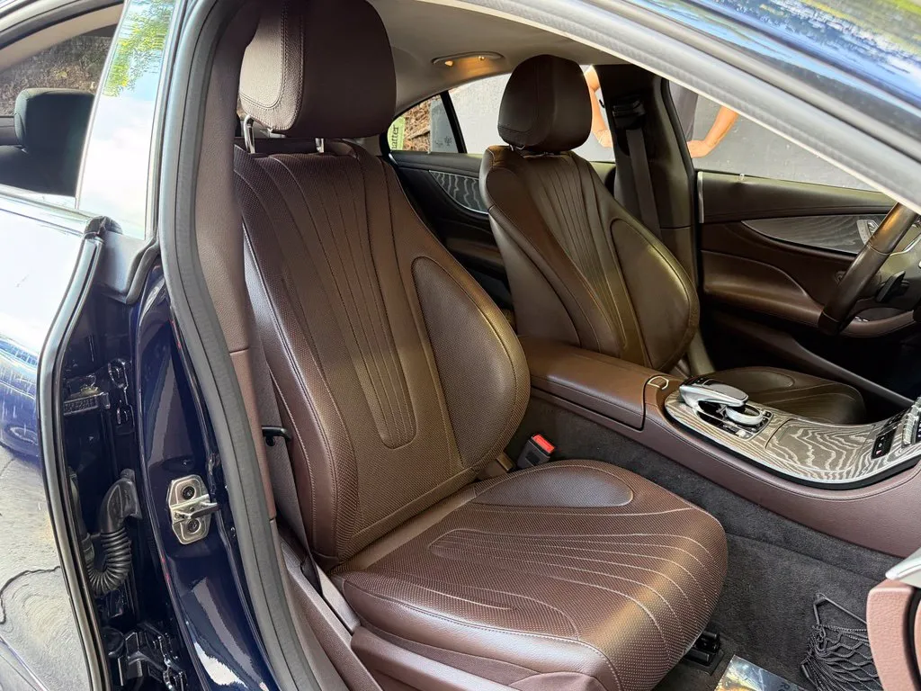 Mercedes-Benz CLS photo 34