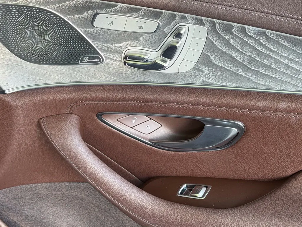 Mercedes-Benz CLS photo 37