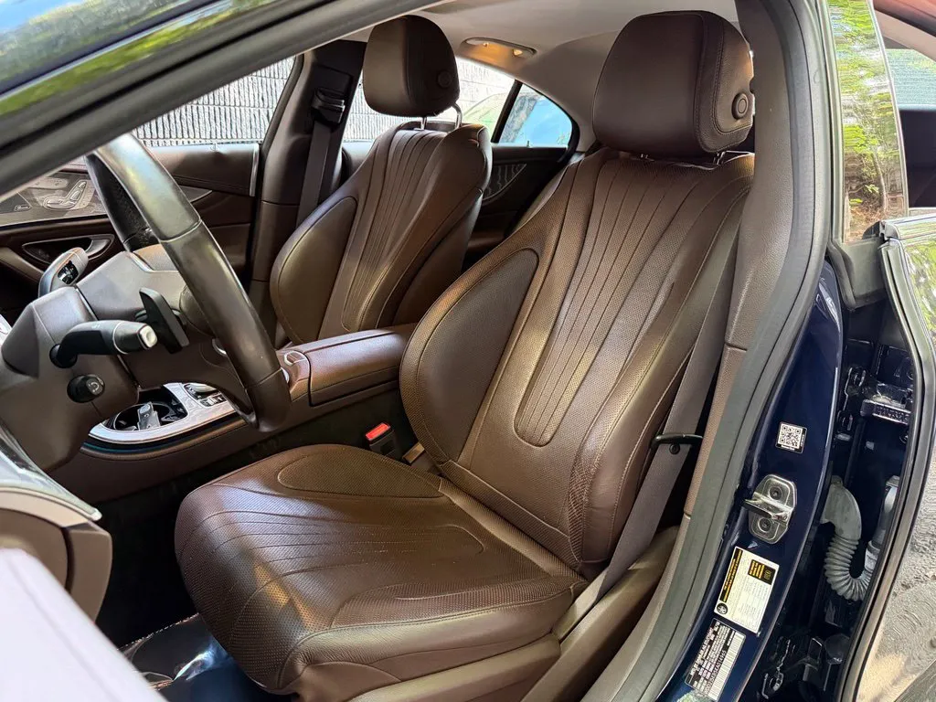 Mercedes-Benz CLS photo 25