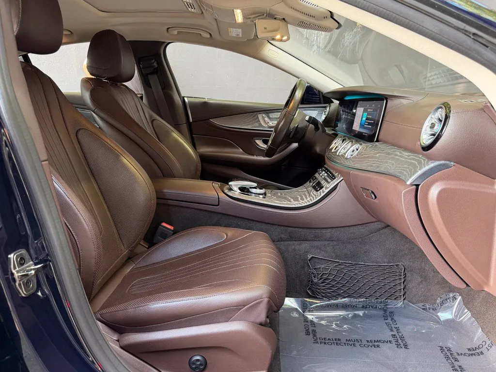 Mercedes-Benz CLS photo 33