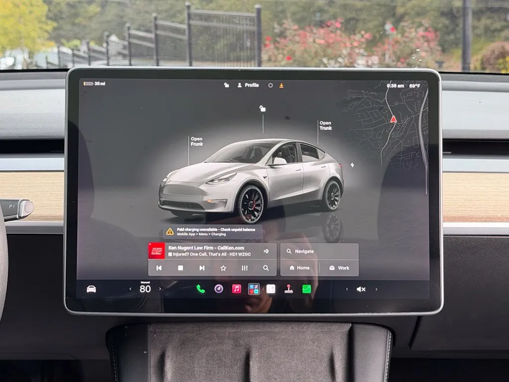 Tesla Model Y photo 45