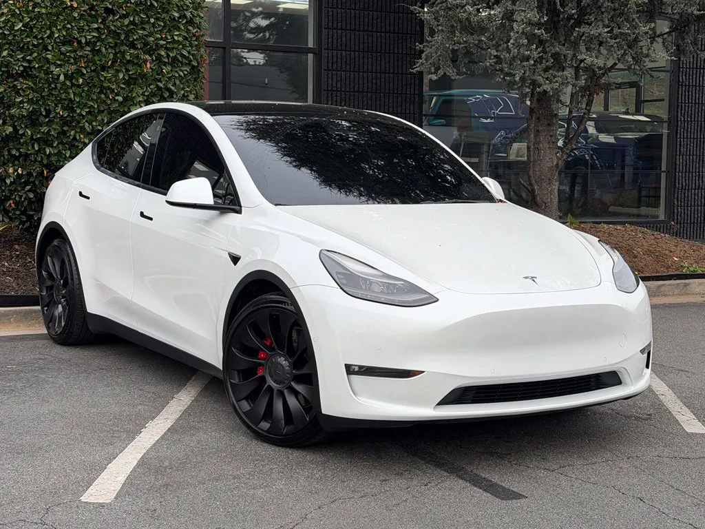 Tesla Model Y photo 7