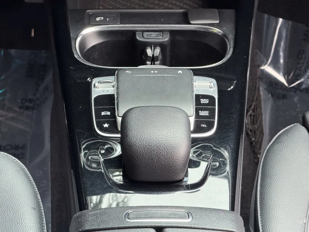 Mercedes-Benz CLA photo 48