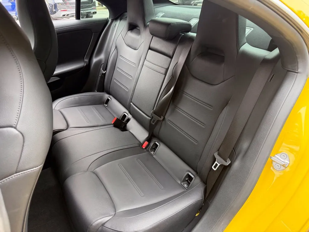 Mercedes-Benz CLA photo 31