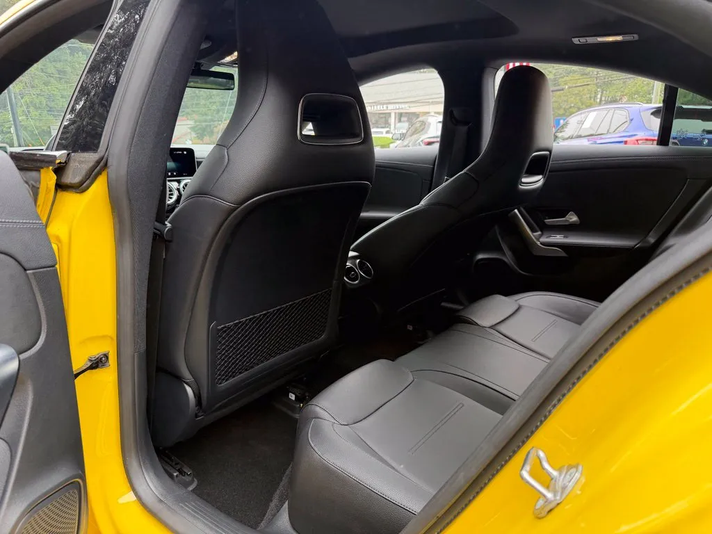 Mercedes-Benz CLA photo 30