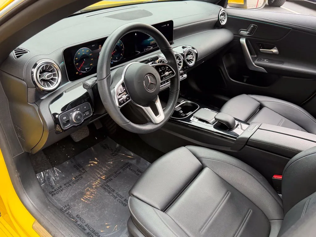 Mercedes-Benz CLA photo 24