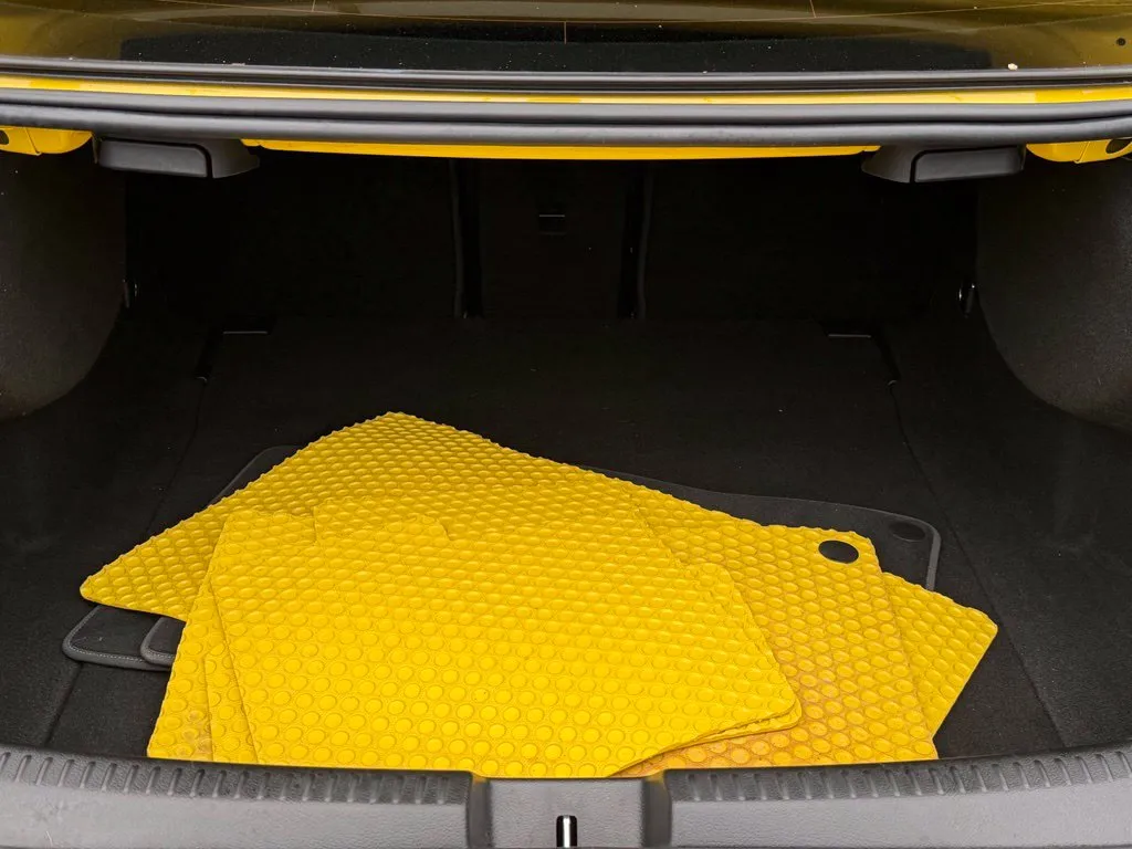 Mercedes-Benz CLA photo 18