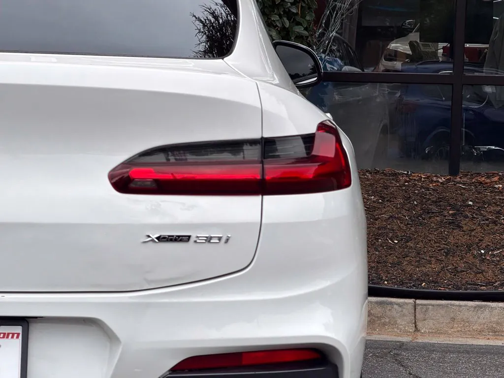 BMW X4 photo 16