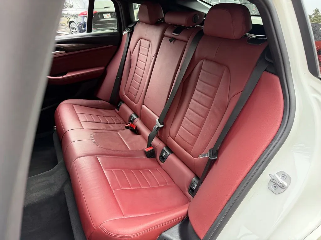 BMW X4 photo 30