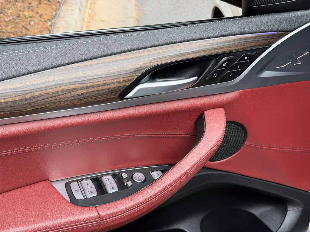 BMW X4 photo 28