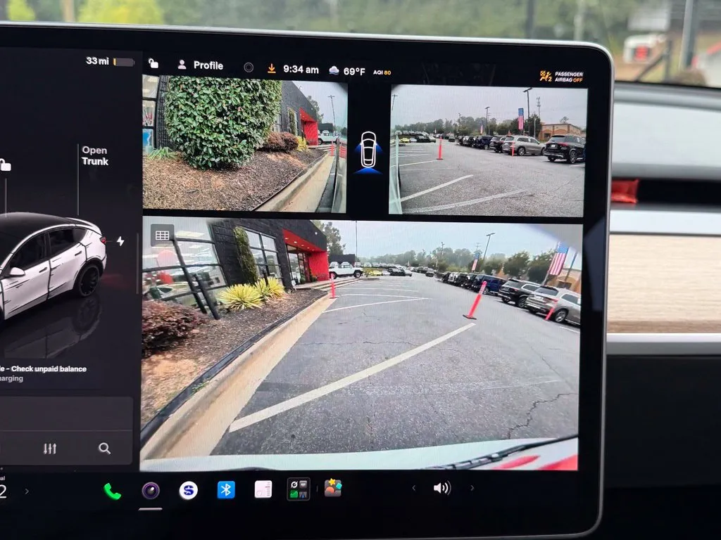 Tesla Model Y photo 47