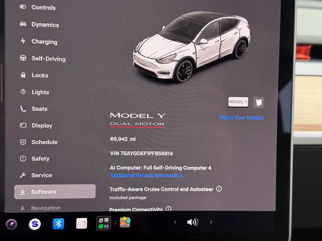 Tesla Model Y photo 48
