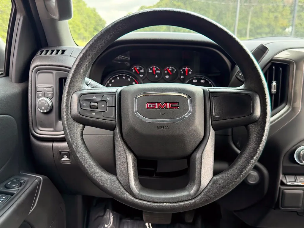 GMC Sierra photo 38