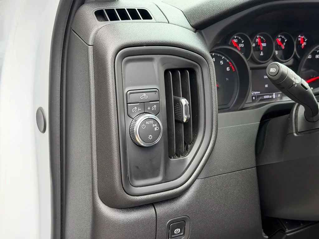 GMC Sierra photo 27