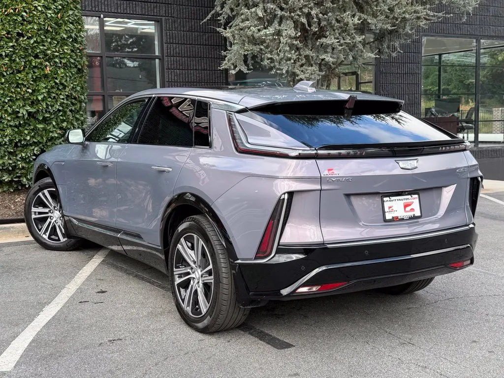 Cadillac Lyriq photo 19