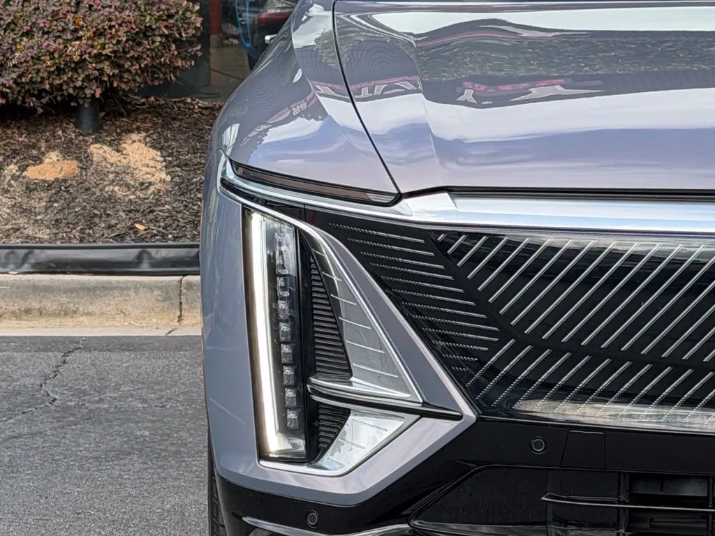 Cadillac Lyriq photo 4