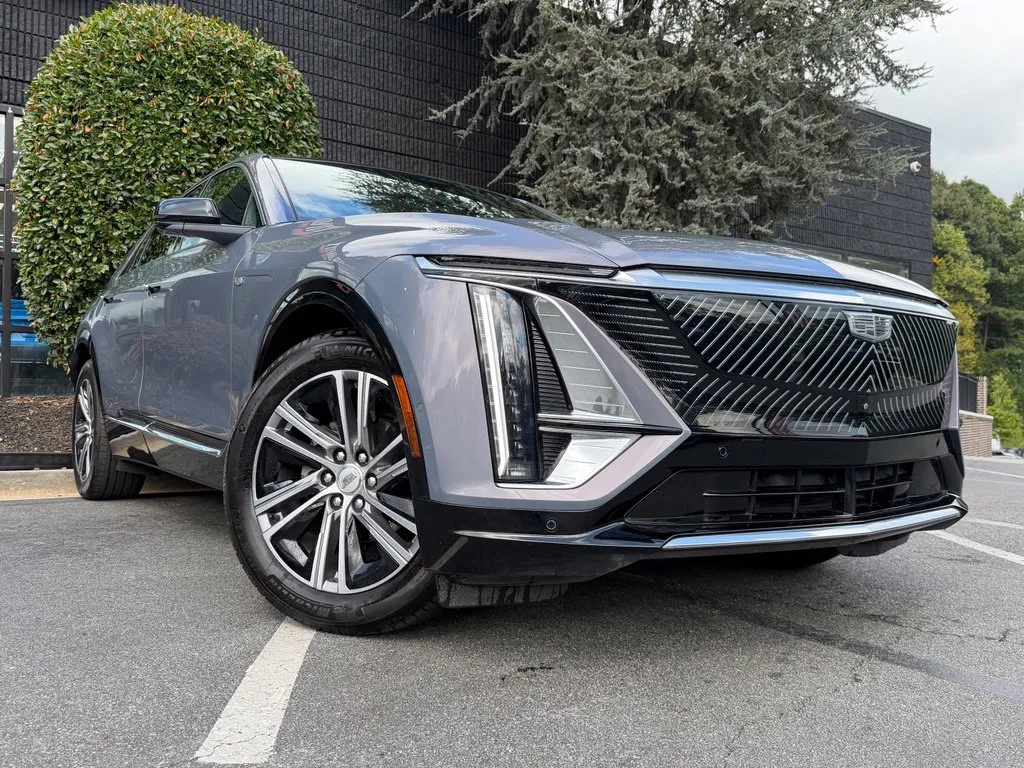 Cadillac Lyriq photo 8
