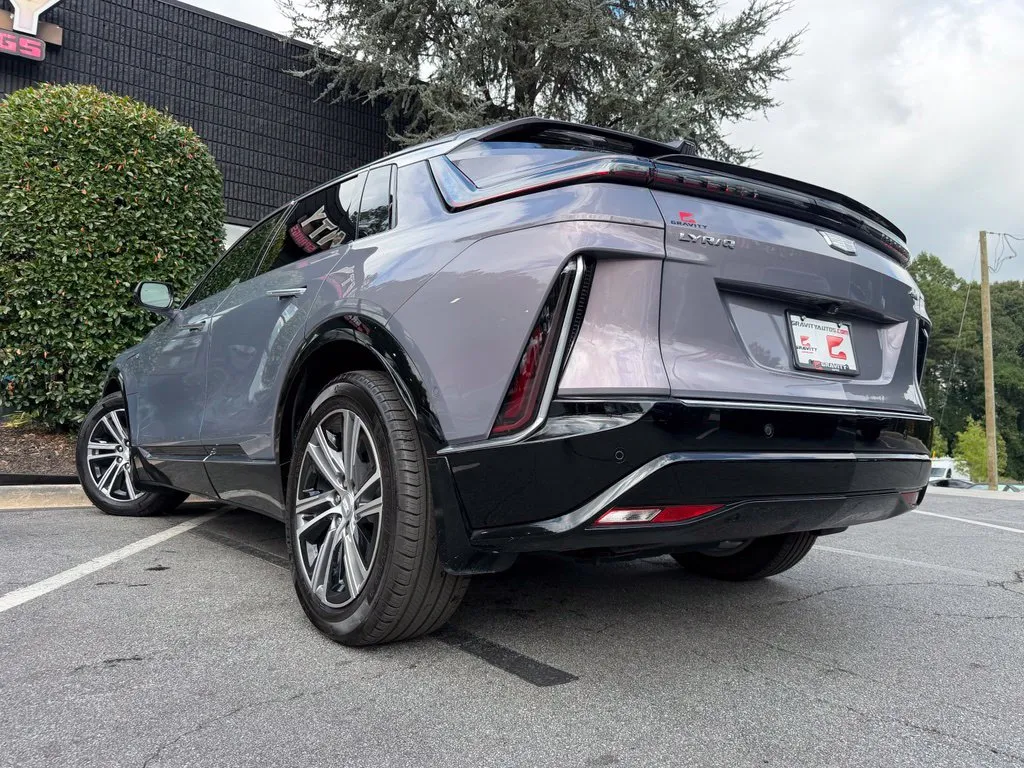 Cadillac Lyriq photo 20