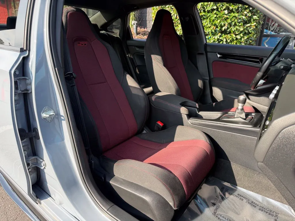 Honda Civic Si photo 33
