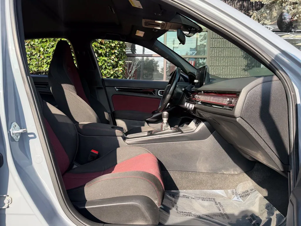 Honda Civic Si photo 32