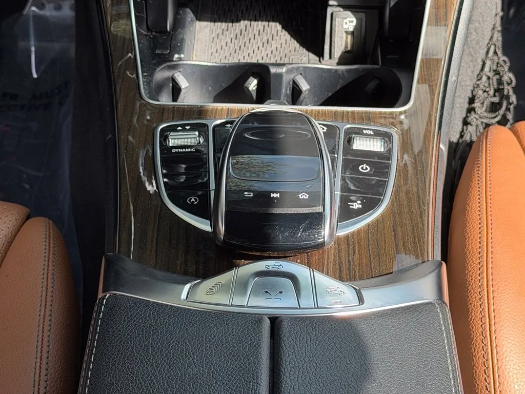 Mercedes-Benz C-Class photo 46
