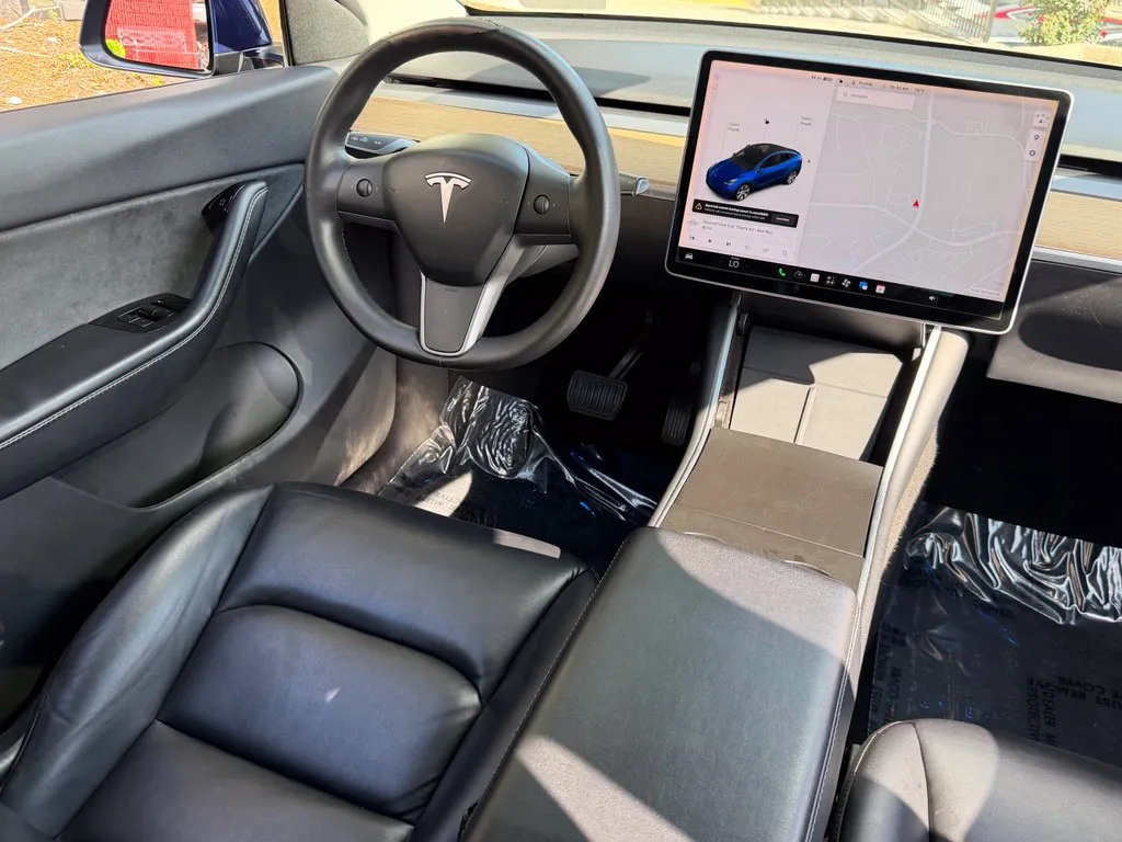 Tesla Model Y photo 41