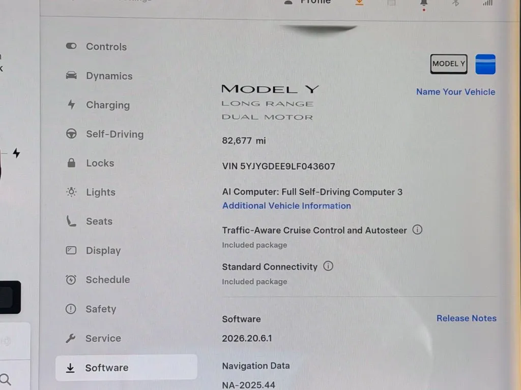 Tesla Model Y photo 50