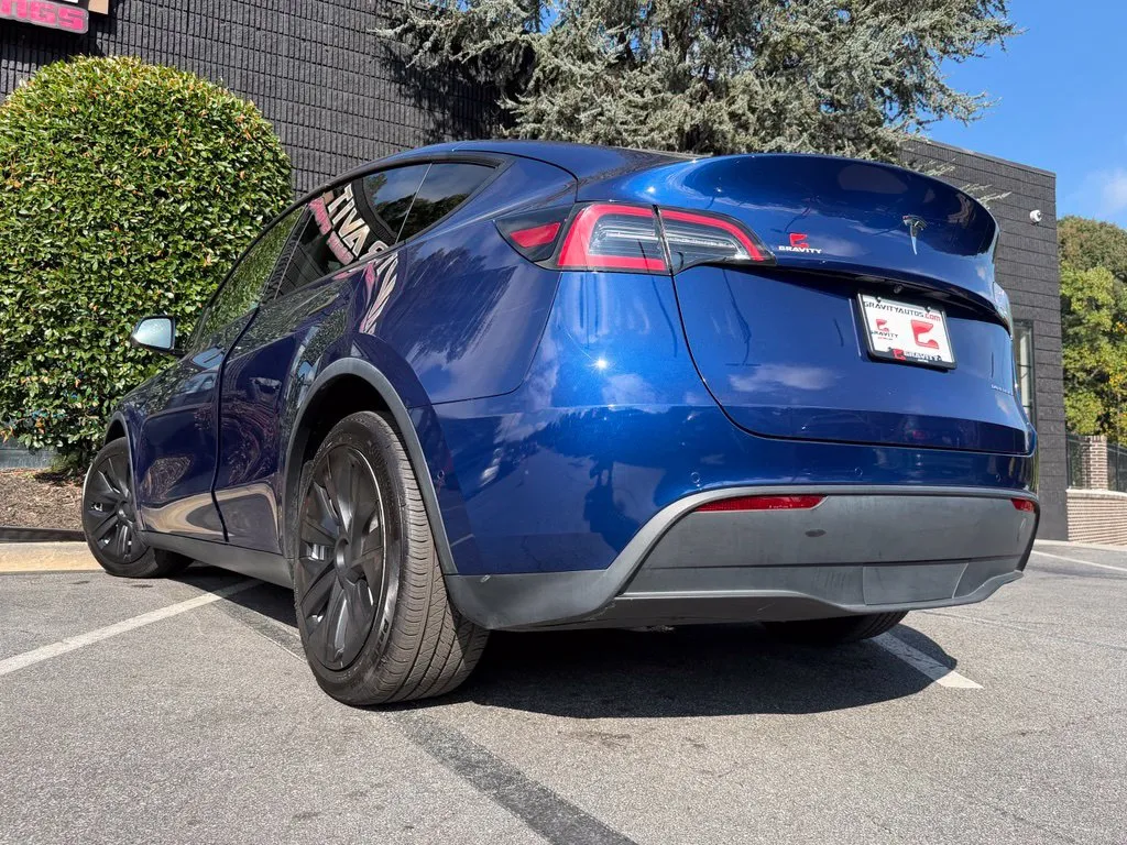 Tesla Model Y photo 20