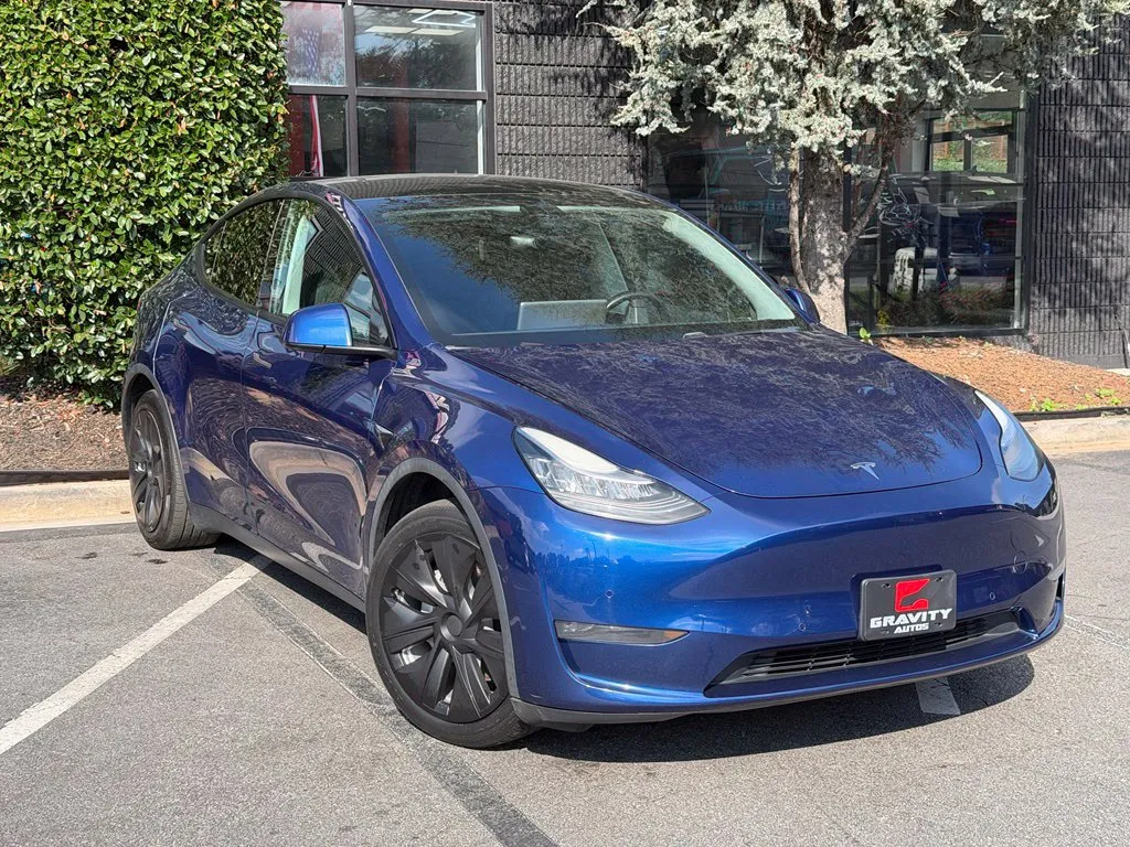 Tesla Model Y photo 7