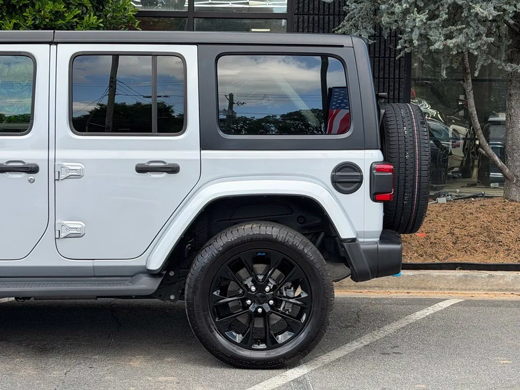 Jeep Wrangler photo 11