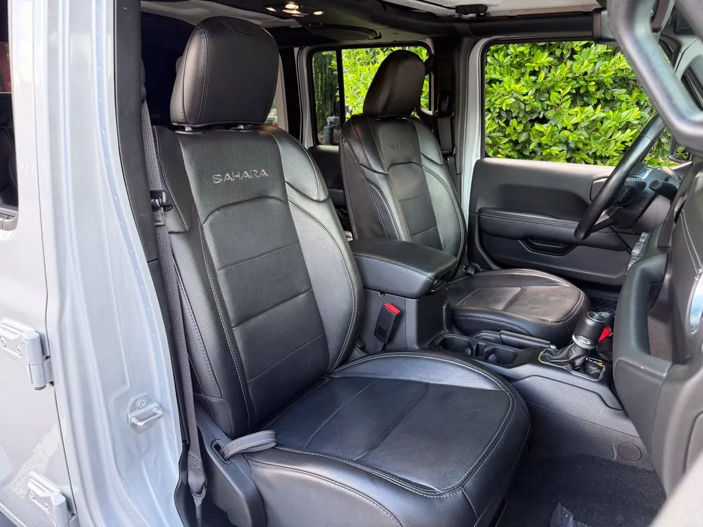 Jeep Wrangler photo 35