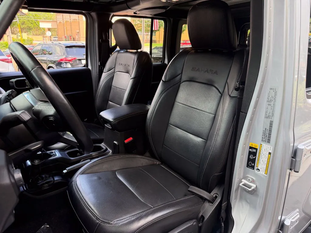 Jeep Wrangler photo 26